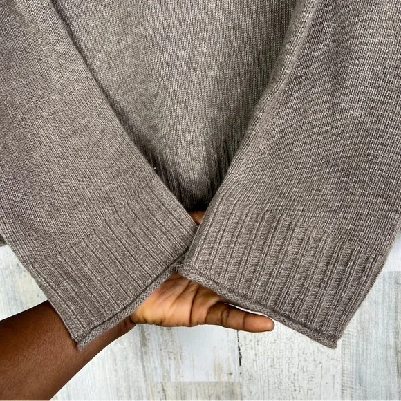 Jenni Kayne Everyday Sweater Soft Cozy Brown - Picture 8 of 14